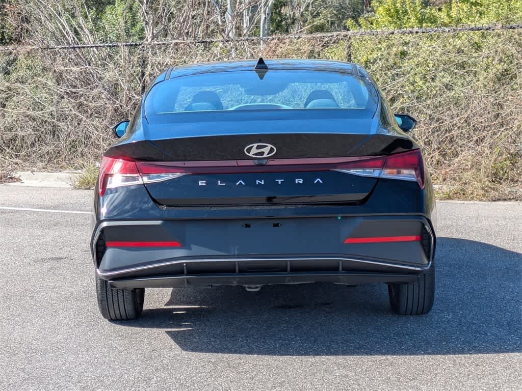 Thumbnail: 2024 Hyundai Elantra - 4