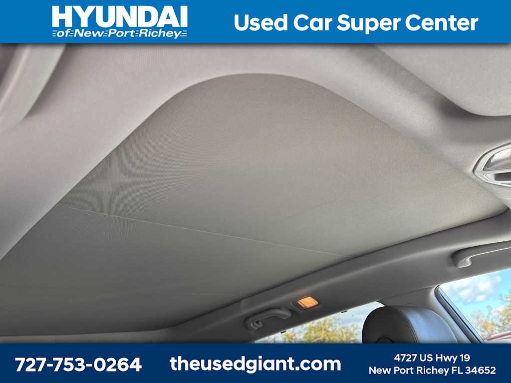 Thumbnail: 2018 Hyundai Santa Fe - 9