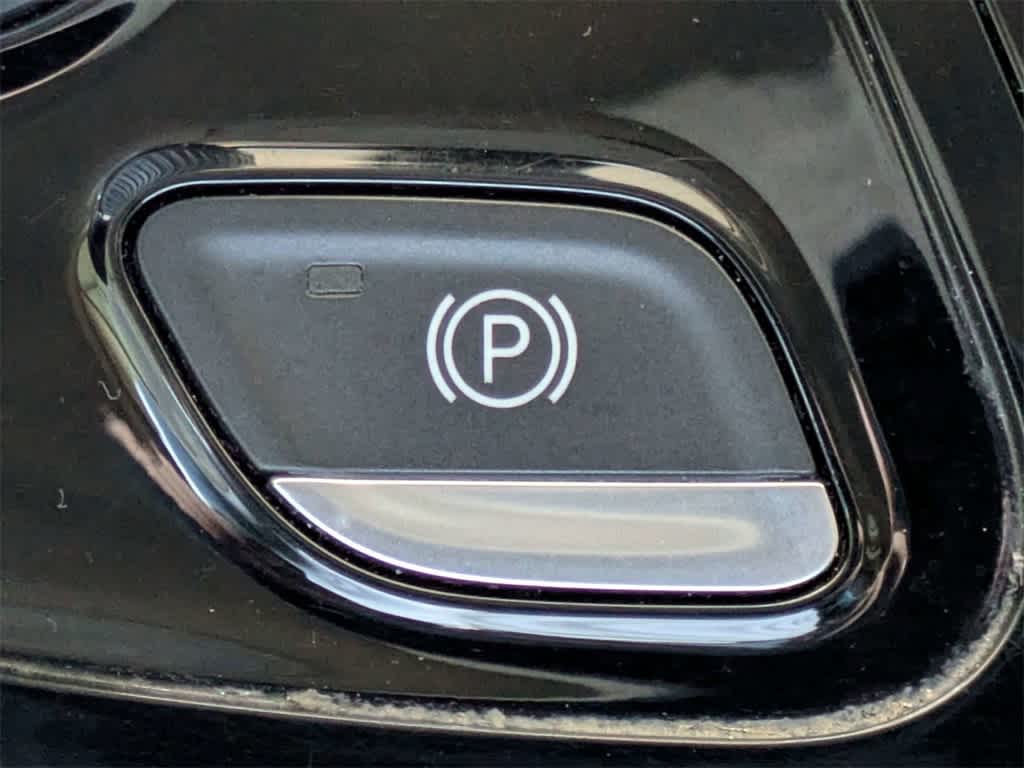 Thumbnail: 2021 Chrysler Voyager - 29