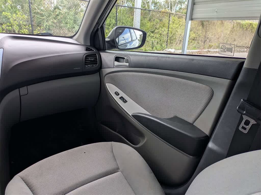 Thumbnail: 2013 Hyundai Accent - 16