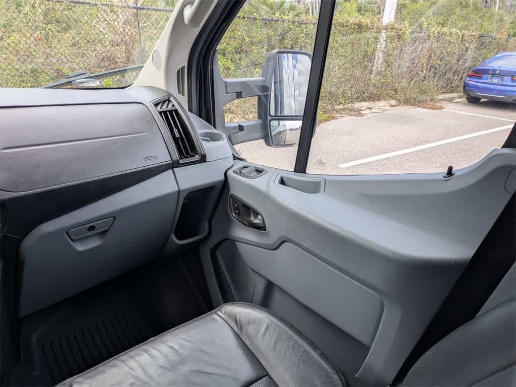 Thumbnail: 2018 Ford Transit Series - 28