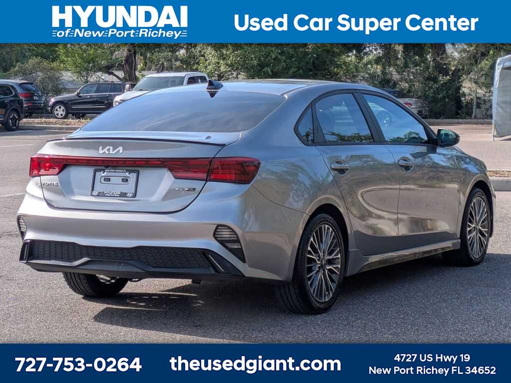 Thumbnail: 2022 Kia Forte - 5