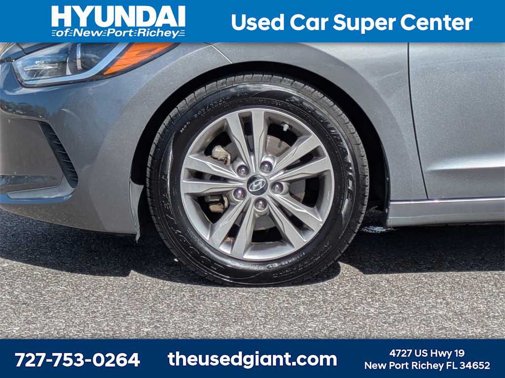 Thumbnail: 2017 Hyundai Elantra - 10