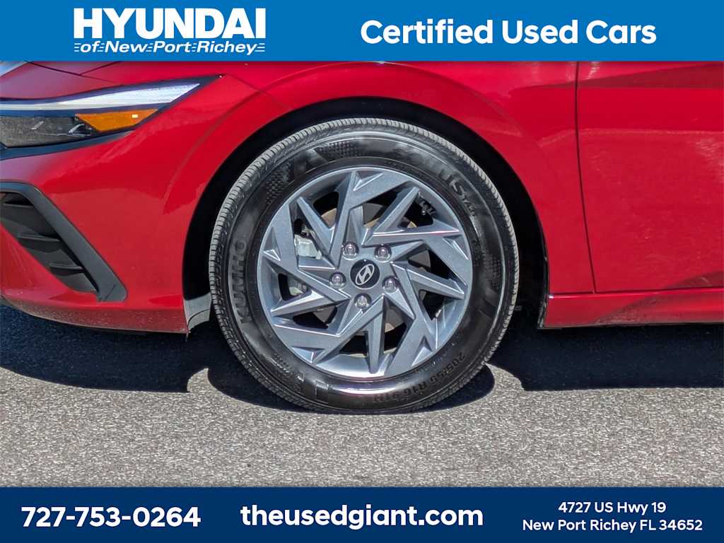 Thumbnail: 2024 Hyundai Elantra - 10