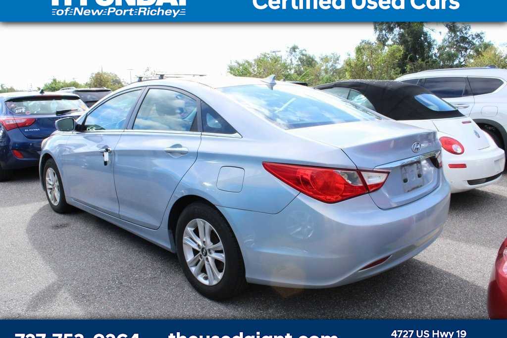 Thumbnail: 2011 Hyundai Sonata - 2