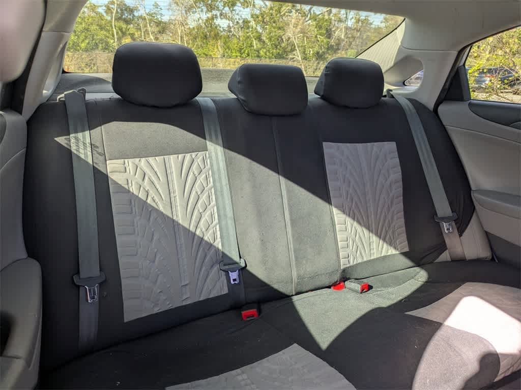 Thumbnail: 2012 Hyundai Sonata - 10