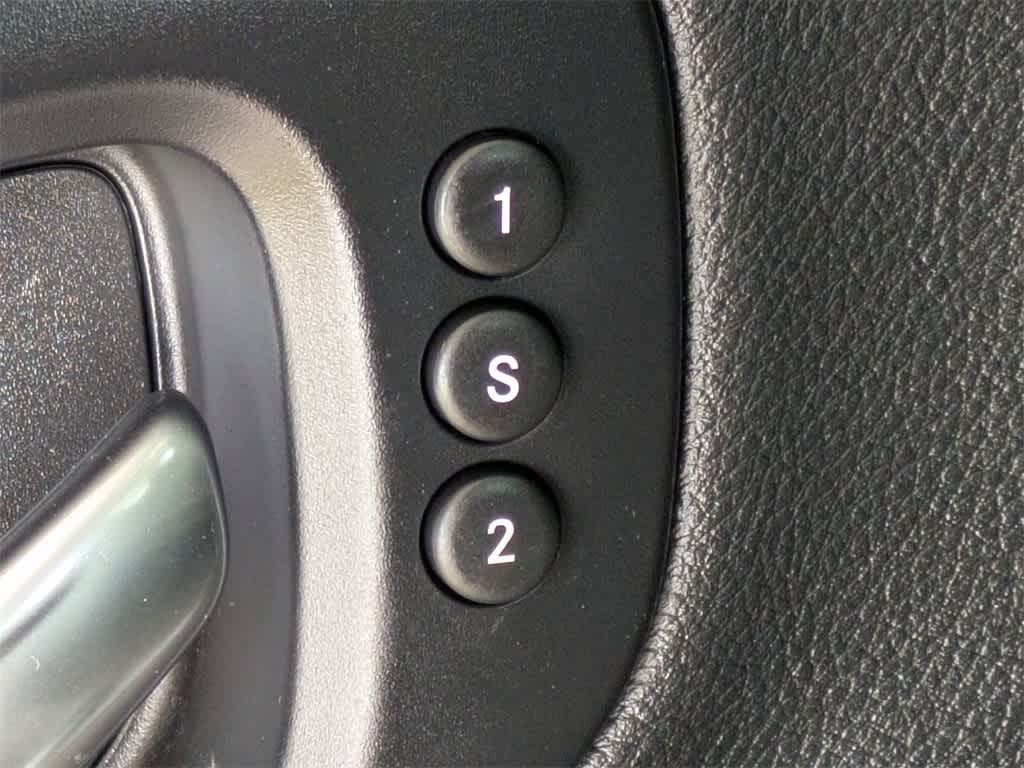 Thumbnail: 2019 Jeep Cherokee - 25