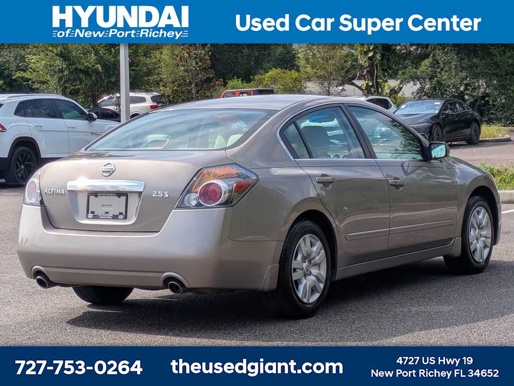 Thumbnail: 2011 Nissan Altima - 5