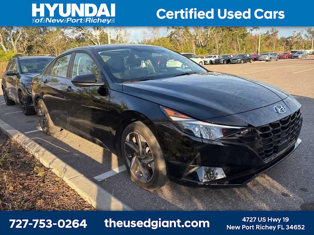 Thumbnail: 2023 Hyundai Elantra - 4