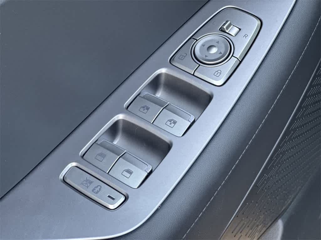 Thumbnail: 2025 Hyundai Palisade - 16