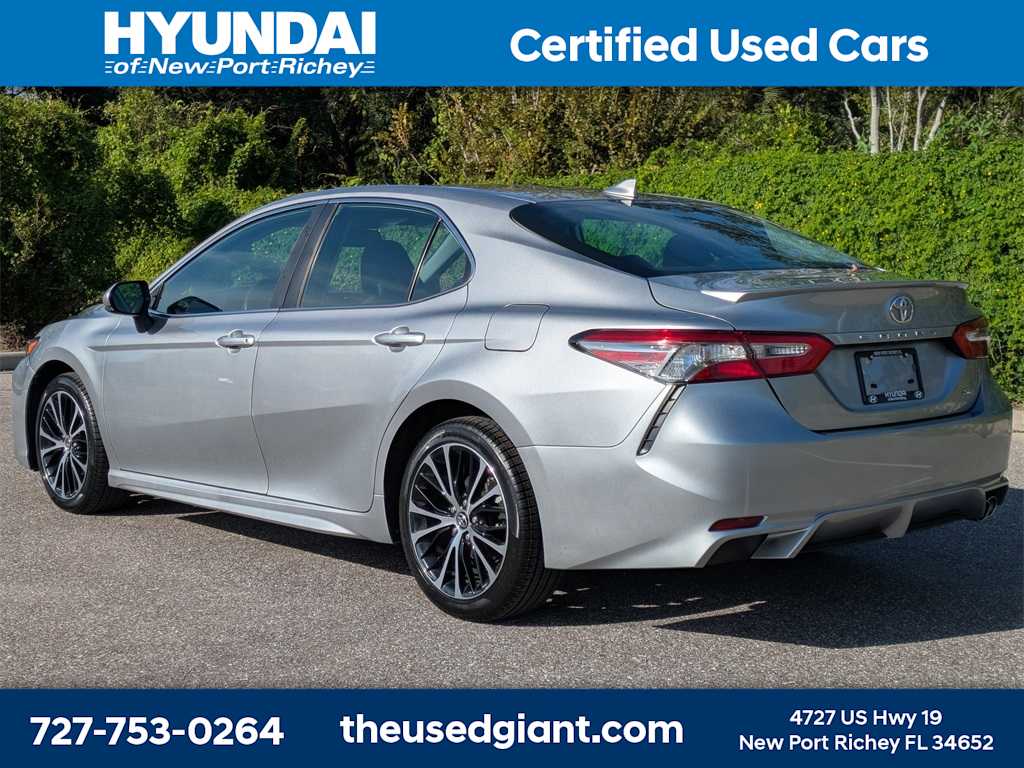 Thumbnail: 2019 Toyota Camry - 3