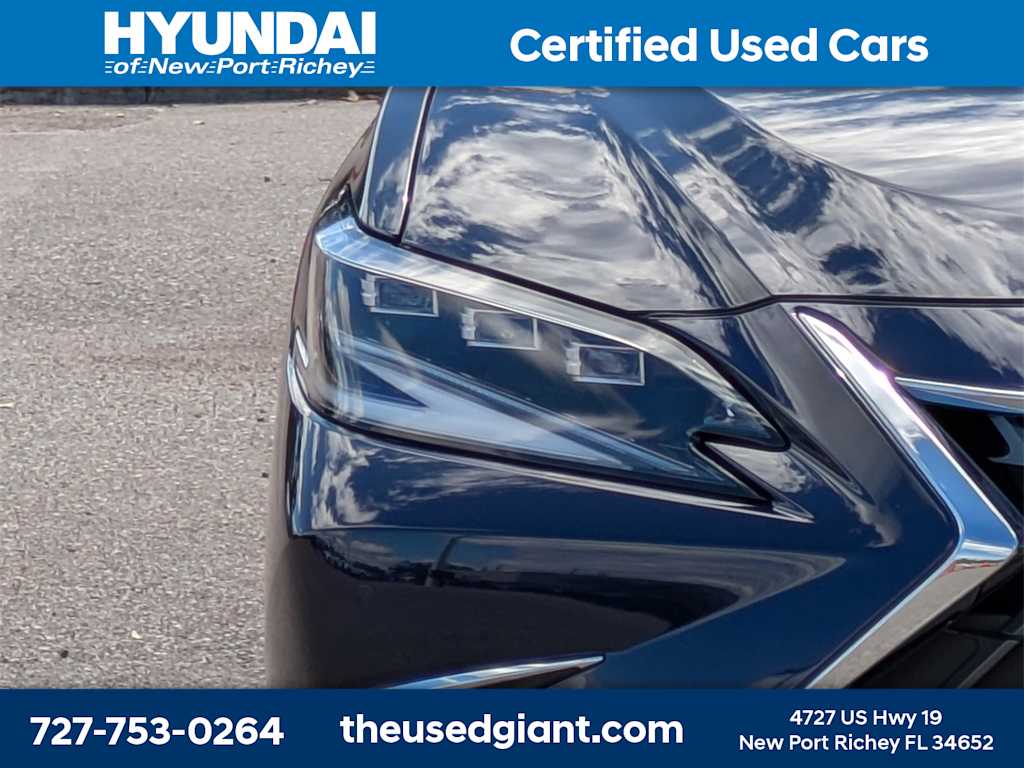 Thumbnail: 2025 Lexus ES - 9