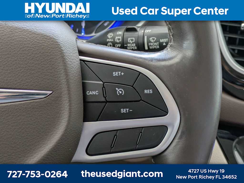 Thumbnail: 2017 Chrysler Pacifica - 42