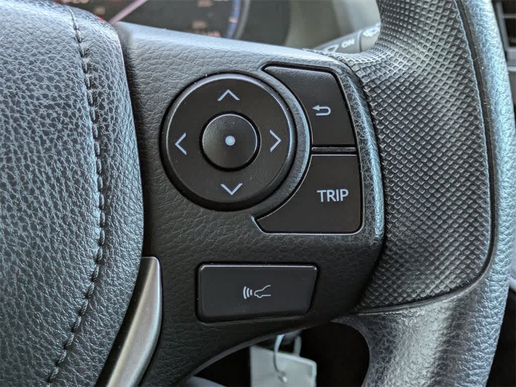 Thumbnail: 2018 Toyota RAV4 - 26