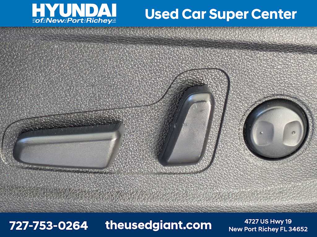 Thumbnail: 2020 Kia Telluride - 28