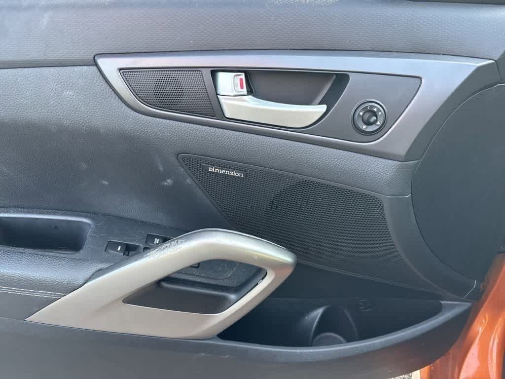 Thumbnail: 2016 Hyundai Veloster - 10