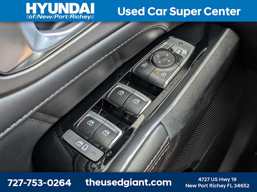 Thumbnail: 2023 Kia Sorento - 36