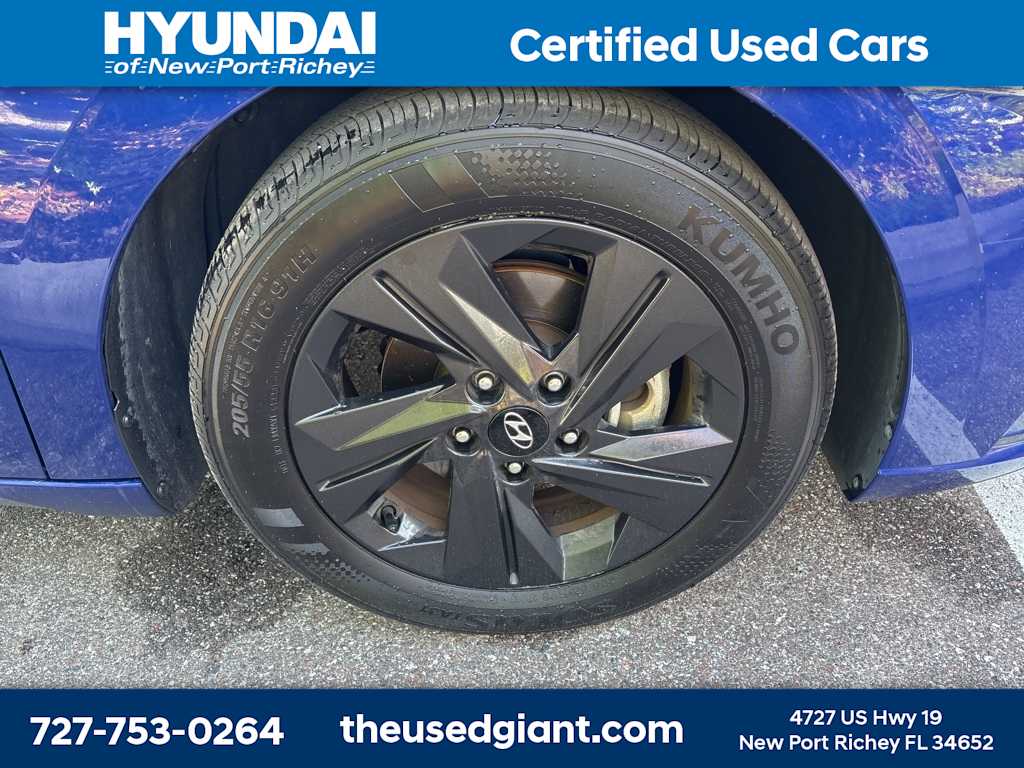 2022 Hyundai Elantra SEL 5