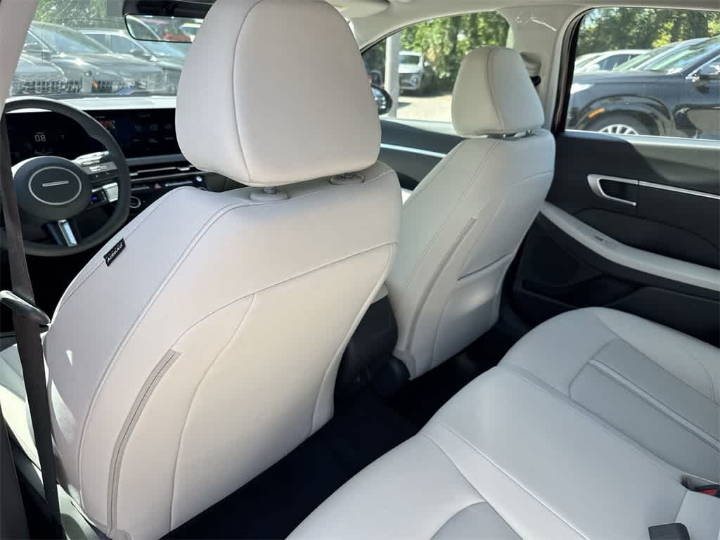 2025 Hyundai Sonata SEL 17
