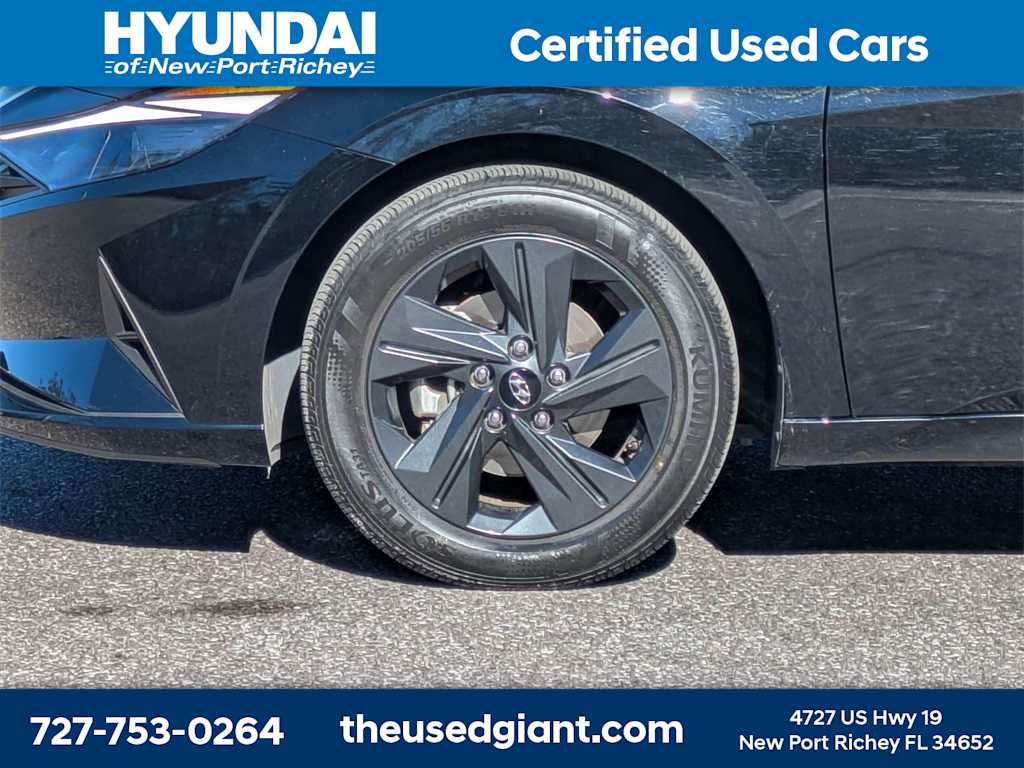 Thumbnail: 2023 Hyundai Elantra - 10