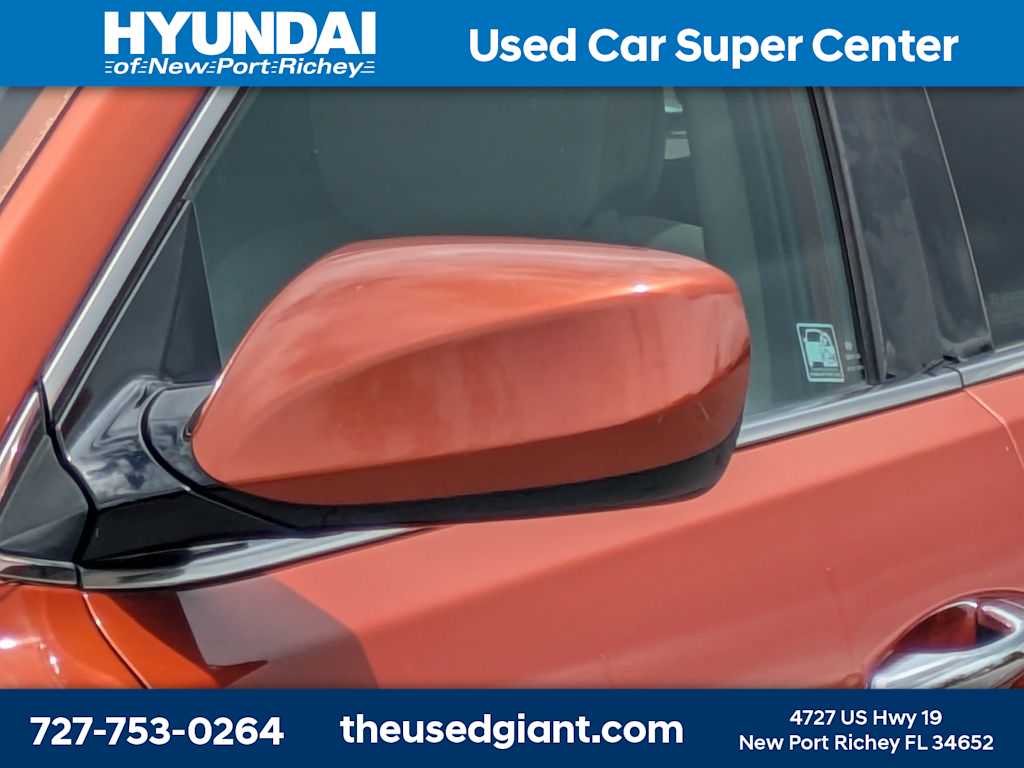 Thumbnail: 2015 Hyundai Santa Fe - 11