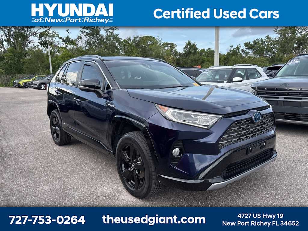 Thumbnail: 2019 Toyota RAV4 - 4