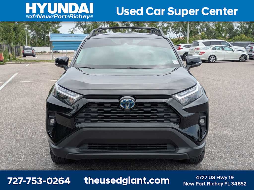 Thumbnail: 2024 Toyota RAV4 - 8