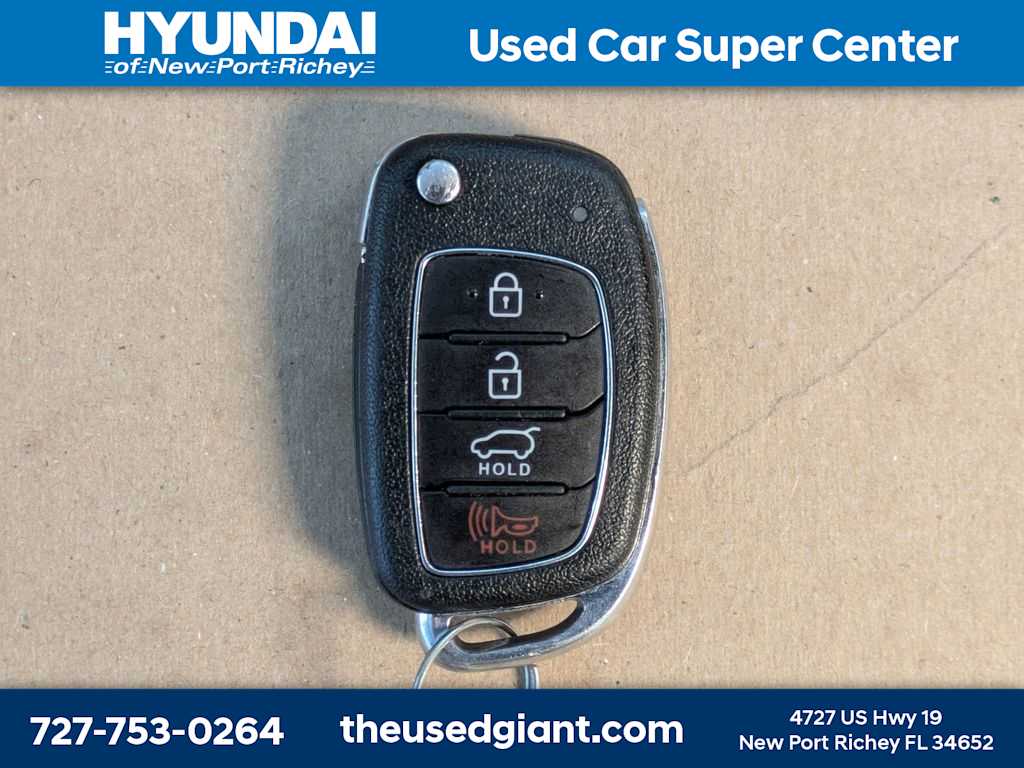 Thumbnail: 2017 Hyundai Santa Fe - 33