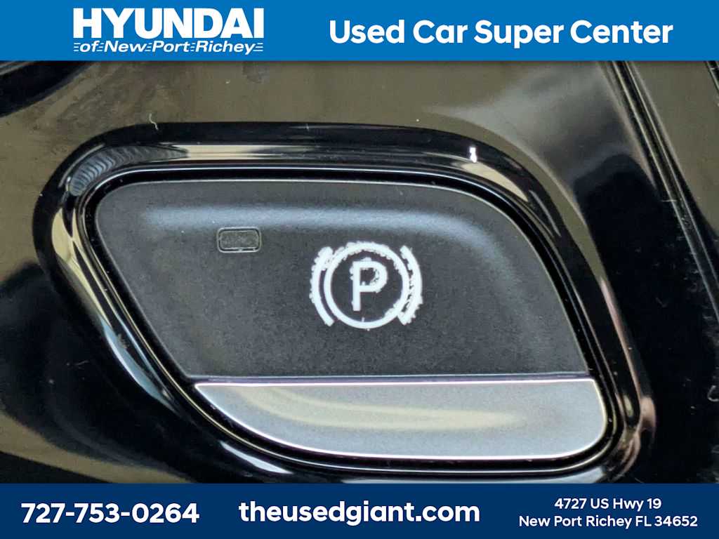 Thumbnail: 2022 Chrysler Pacifica - 42