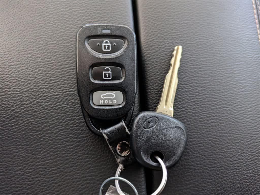 Thumbnail: 2020 Hyundai Elantra - 28