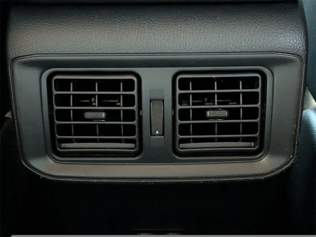 Thumbnail: 2019 Toyota RAV4 - 19