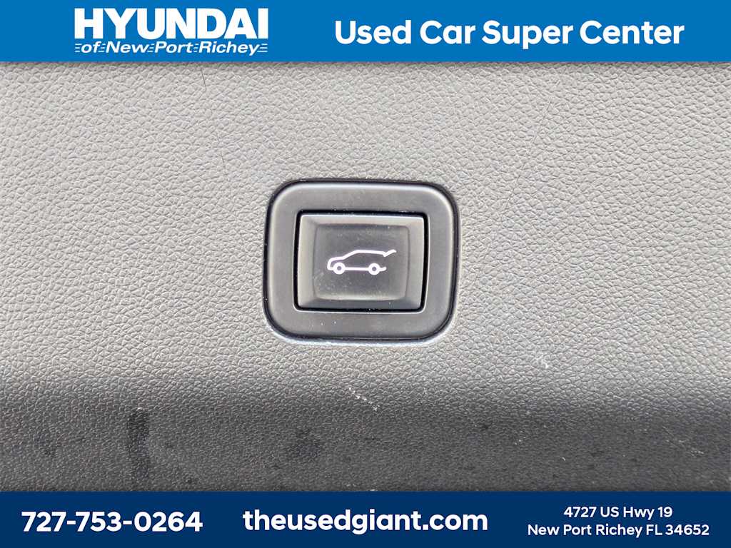 Thumbnail: 2022 GMC Yukon XL - 13