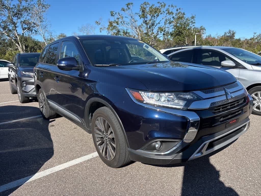 Thumbnail: 2020 Mitsubishi Outlander - 4