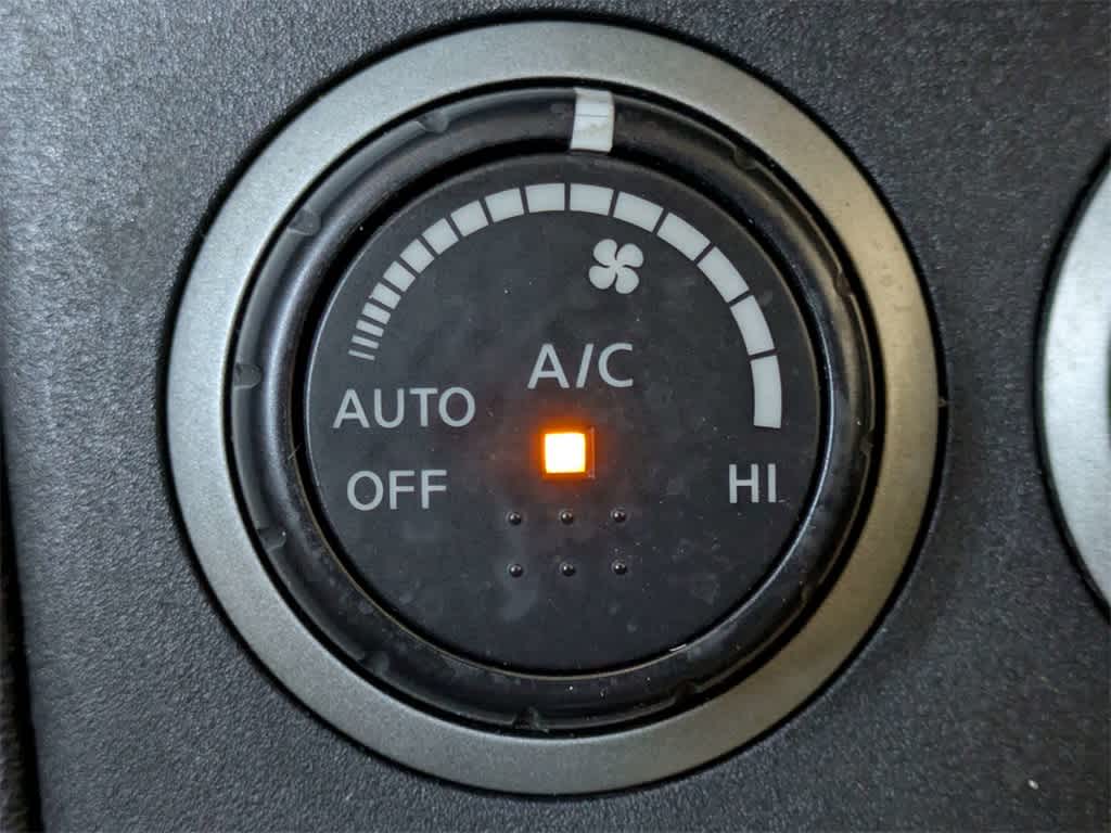 Thumbnail: 2013 Nissan Rogue - 25