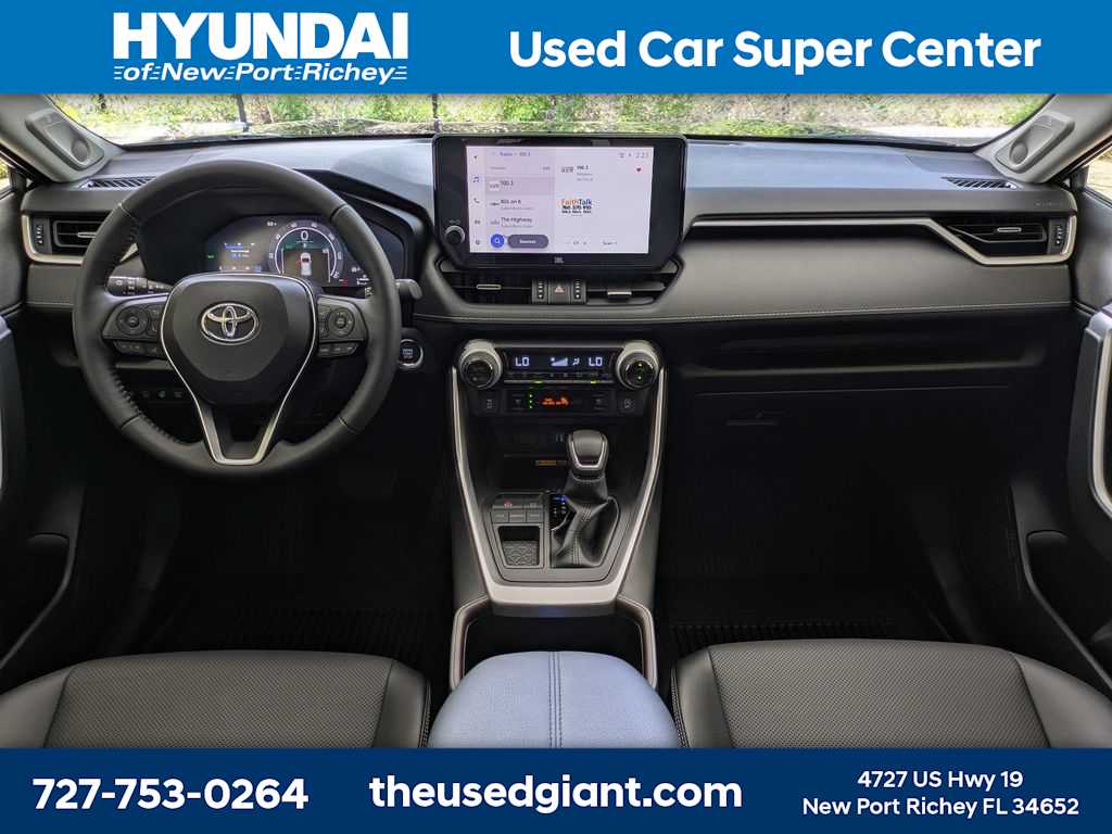 Thumbnail: 2025 Toyota RAV4 - 20