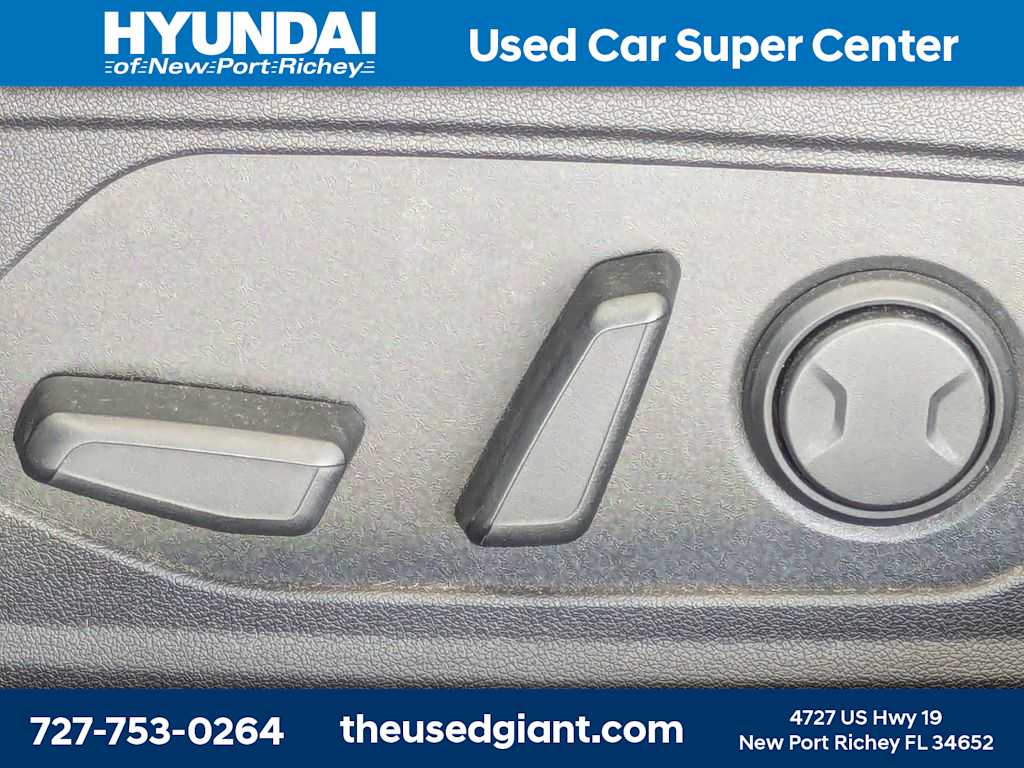 Thumbnail: 2022 Hyundai Elantra - 20