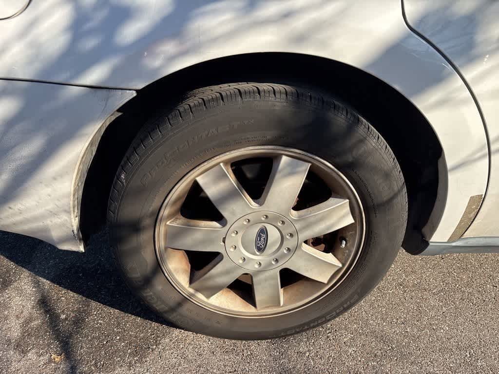 Thumbnail: 2006 Ford Five Hundred - 5