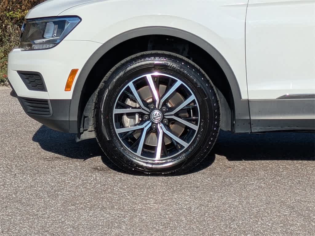Thumbnail: 2021 Volkswagen Tiguan - 10