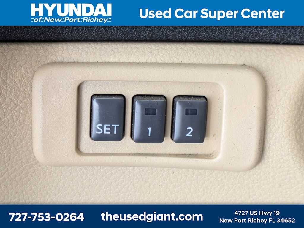 Thumbnail: 2011 Nissan Maxima - 21