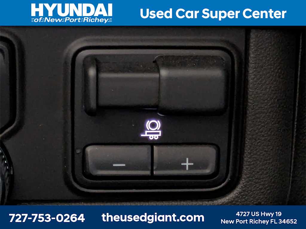 Thumbnail: 2022 GMC Yukon XL - 38