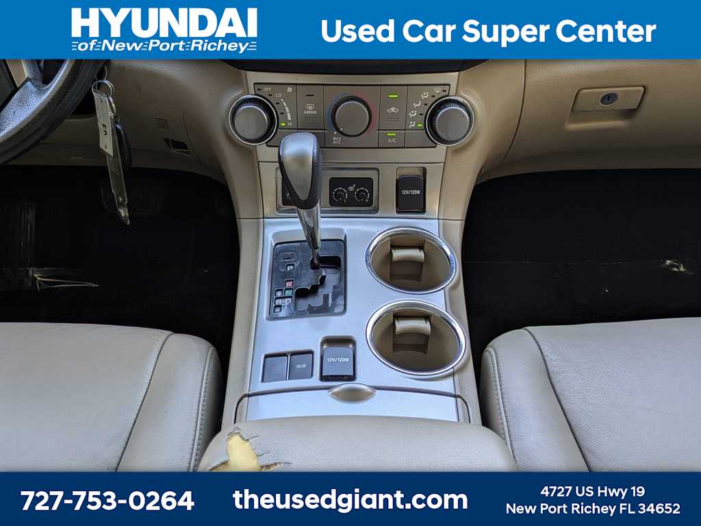 Thumbnail: 2011 Toyota Highlander - 24