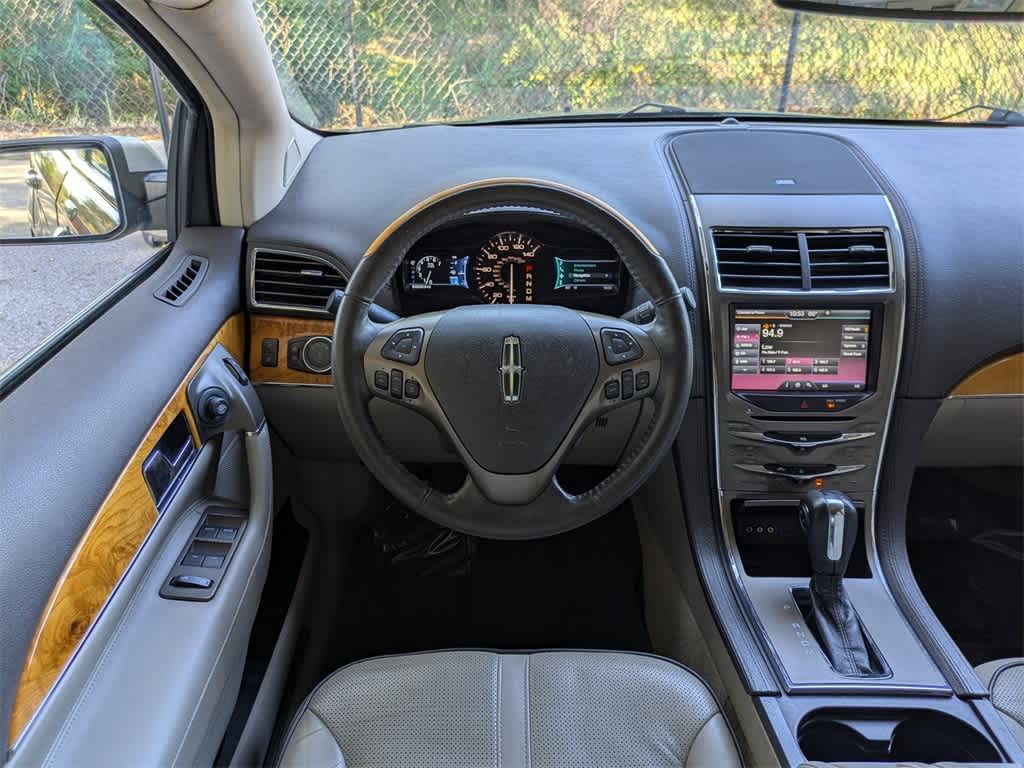 Thumbnail: 2011 Lincoln MKX - 21