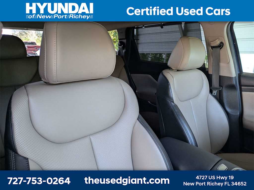 Thumbnail: 2023 Hyundai Santa Fe - 6