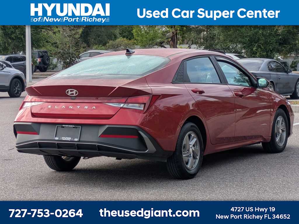 Thumbnail: 2024 Hyundai Elantra - 5