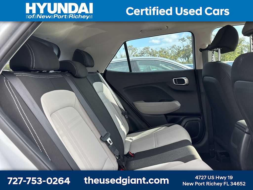 2022 Hyundai Venue SEL 9