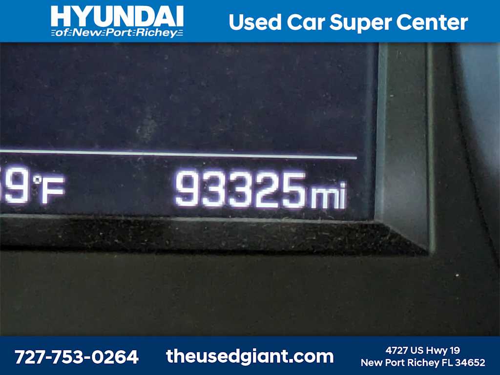 Thumbnail: 2017 Hyundai Santa Fe - 31