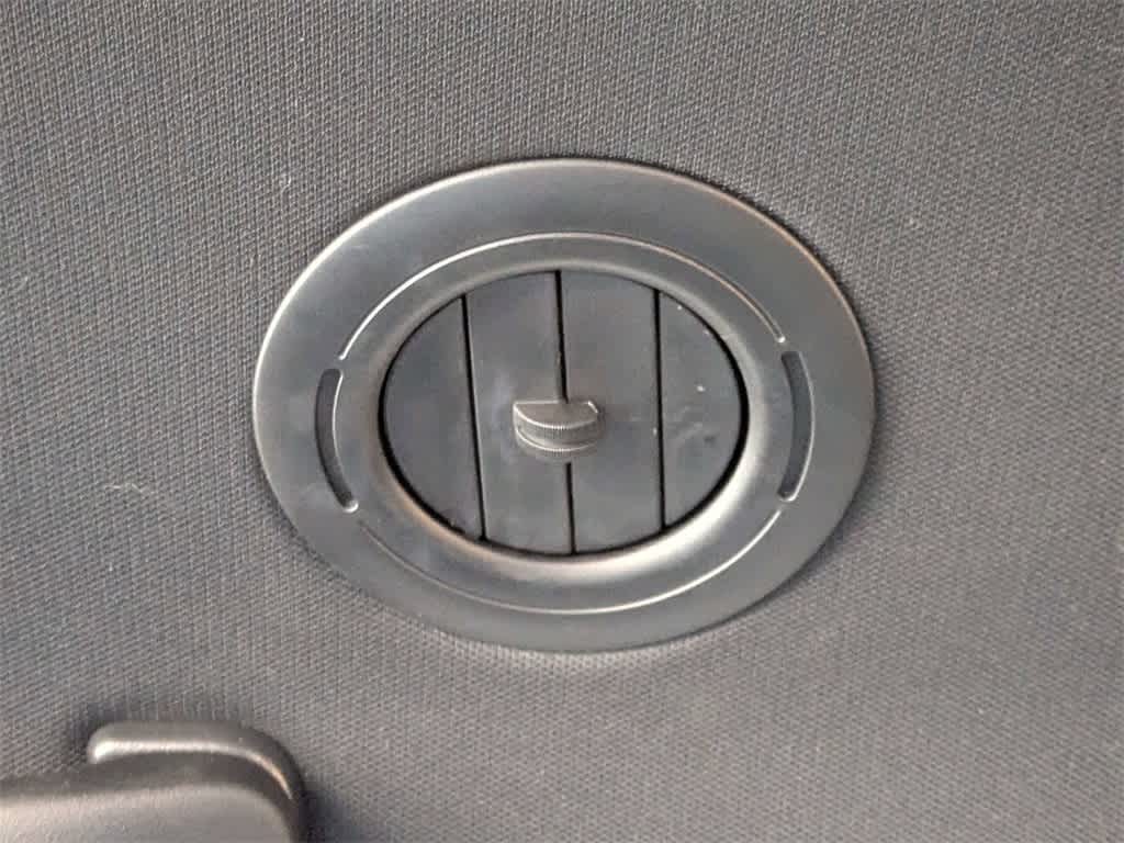 Thumbnail: 2015 Dodge Grand Caravan - 16