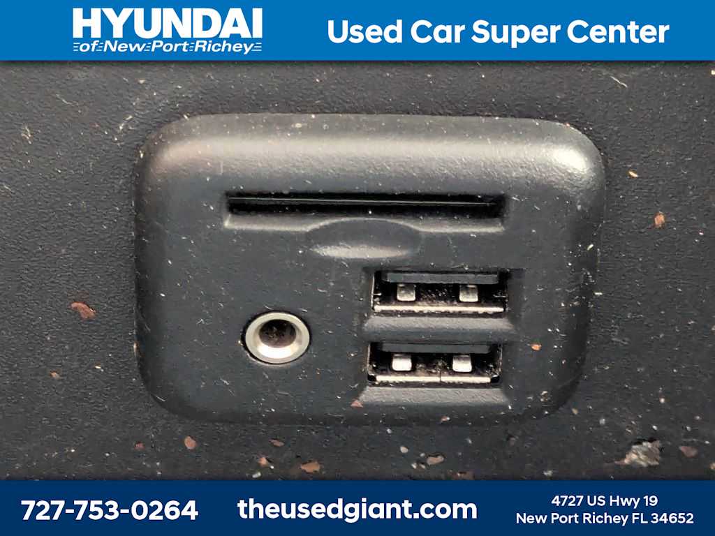 Thumbnail: 2015 Chevrolet Silverado 1500 - 24