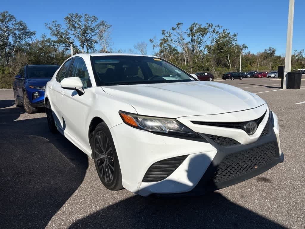 Thumbnail: 2018 Toyota Camry - 4