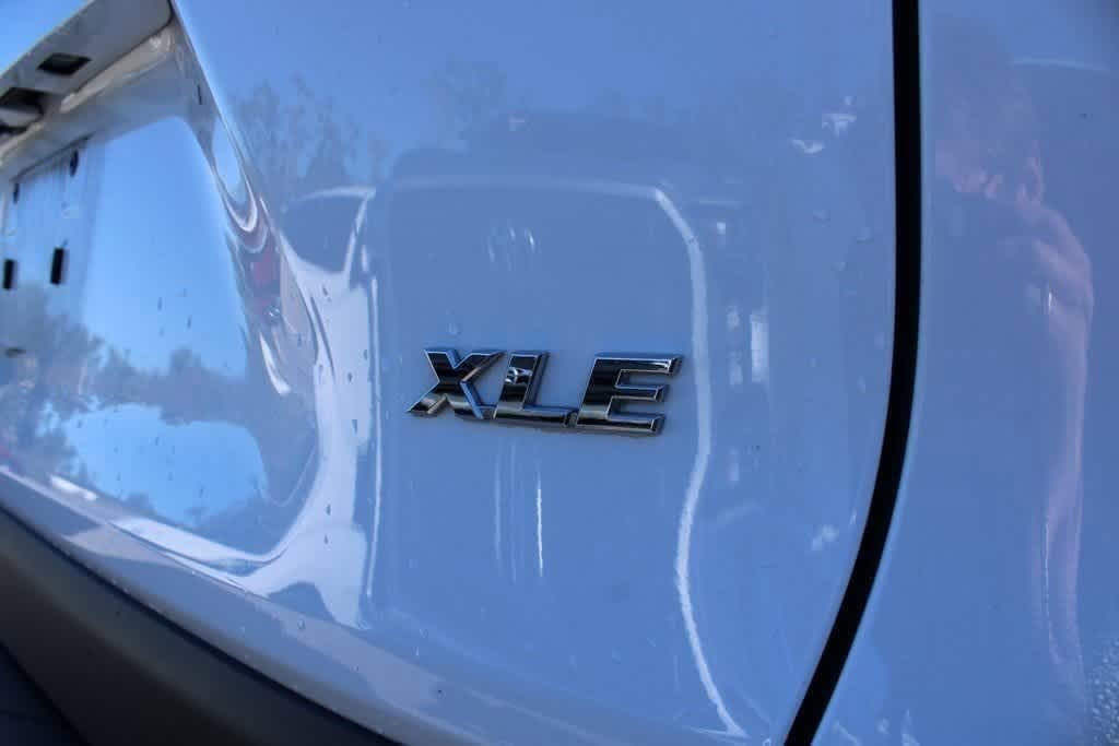 Thumbnail: 2022 Toyota RAV4 - 5